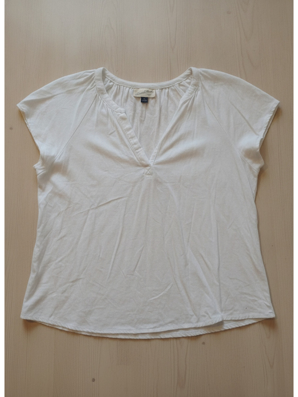 Universal Thread White V-Neck Flutter Sleeve Blouse Top Size M
